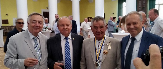 Nash Zemlyak Eks Mer Oleksandr Omelchenko Vidsvyatkuvav 80 J Yuvilejnij Den Narodzhennya Zemlyactvo Zhitomiryan